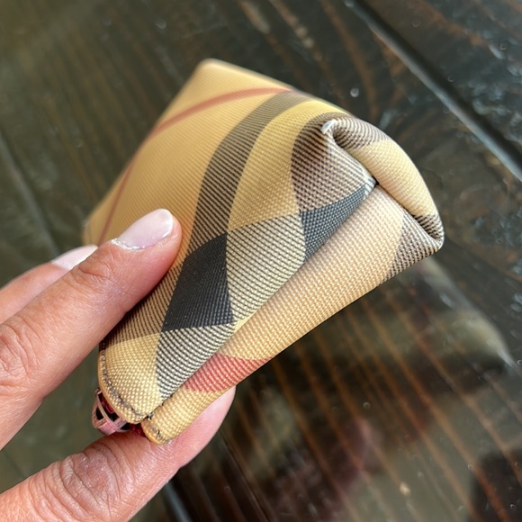 BURBERRY - Picture 9 of 13